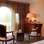 Chateau D'adomenil Hotel 4*