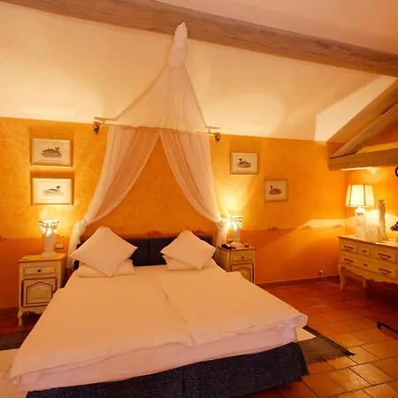 Chateau D'adomenil Hotel 4*