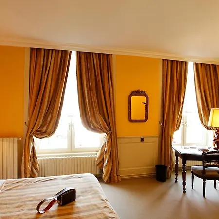 Chateau D'adomenil